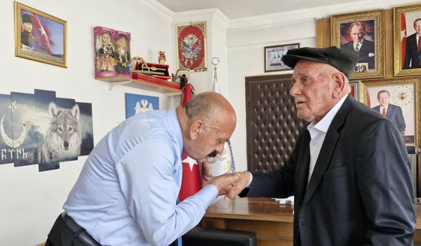 Taner İsbir’den İzzet Köymen’e vefa buluşması
