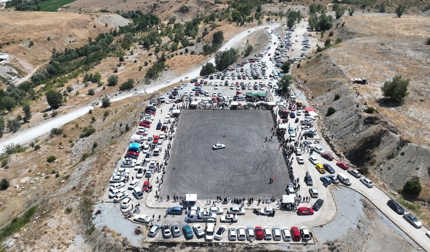 Çorumlu modifiye tutkunları Sorgun’u salladı