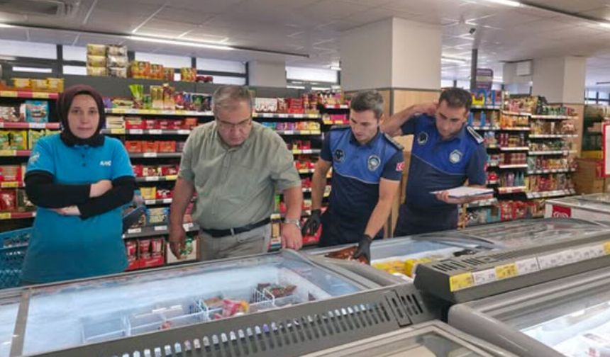 Bayat’ta zincir marketlere kapsamlı denetim