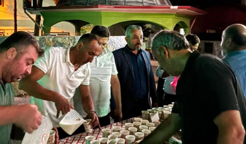 Mecitözü’nde Mevlid Kandili’nde vatandaşlara süt ikramı