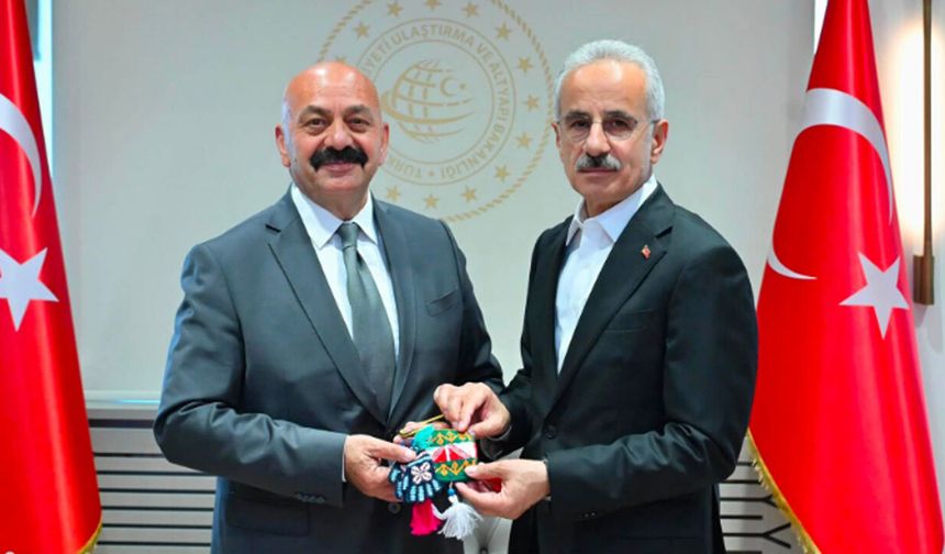 İsbir’den Ankara çıkarması: Ortaköy’ün yol sorunlarını Bakan Uraloğlu’na iletti