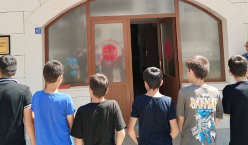 Çocuk Evleri Sitesi’nden Diyanet Gençlik Merkezi’ne ziyaret