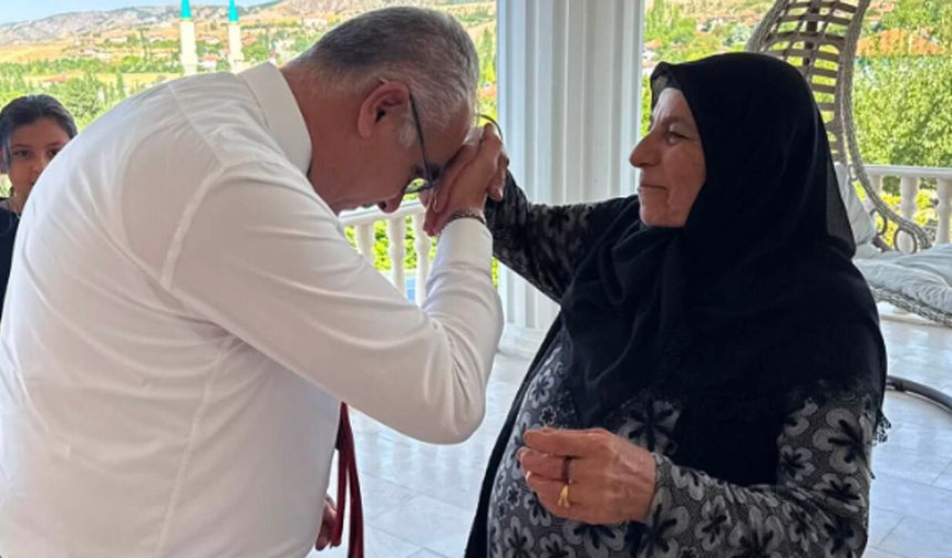 Ahlatcı Kaza Geçiren Bahçecioğlu Ailesini Yalnız Bırakmadı