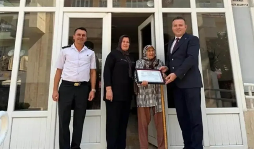 Yıllarca simit satıp bu evi aldılar sonrasında verdikleri karar herkesi duygulandırdı