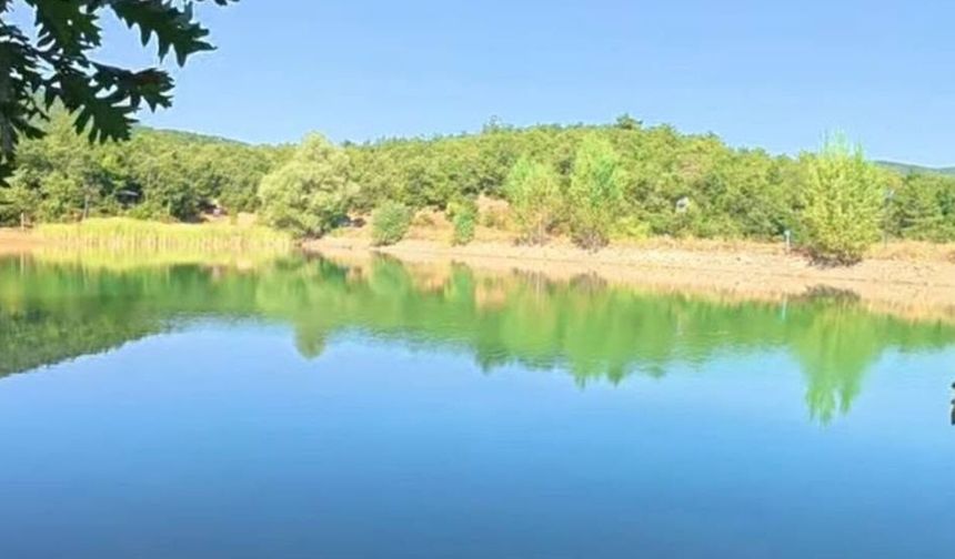 Çorum'un saklı doğa güzelliği: Oruçpınar Köyü Göleti büyülüyor