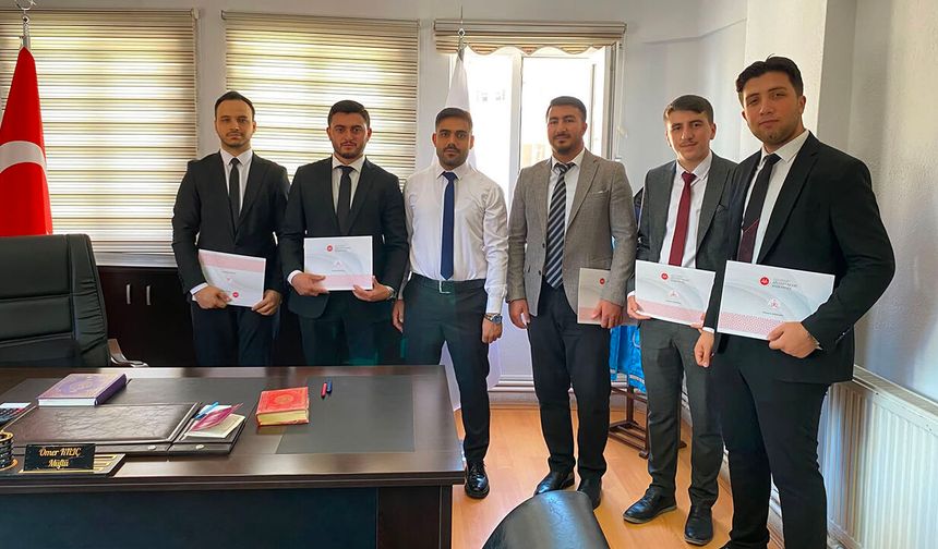 Göreve yeni başlayan imam-hatiplere diplomaları verildi