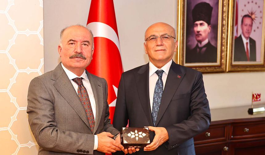 Vasfi Dolak’tan Vali Çalgan’a veda ziyareti