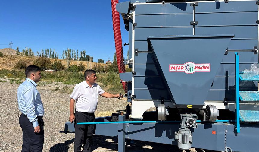 Bayat Kaymakamı Koç’tan hububat eleme tesisine inceleme