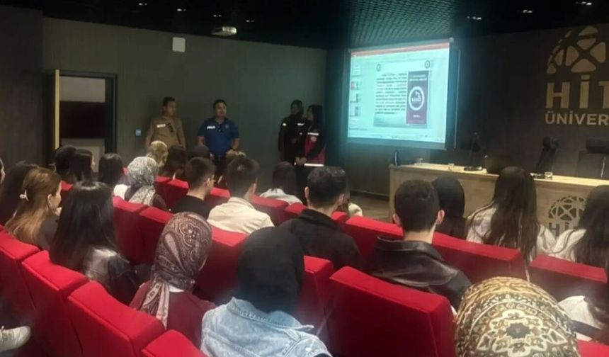Hitit Üniversitesi öğrencilerine iletişim ve şiddet farkındalığı eğitimi