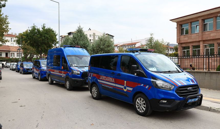 Çorum'da yasa dışı bahis ve kumar operasyonunda 8 kişi tutuklandı