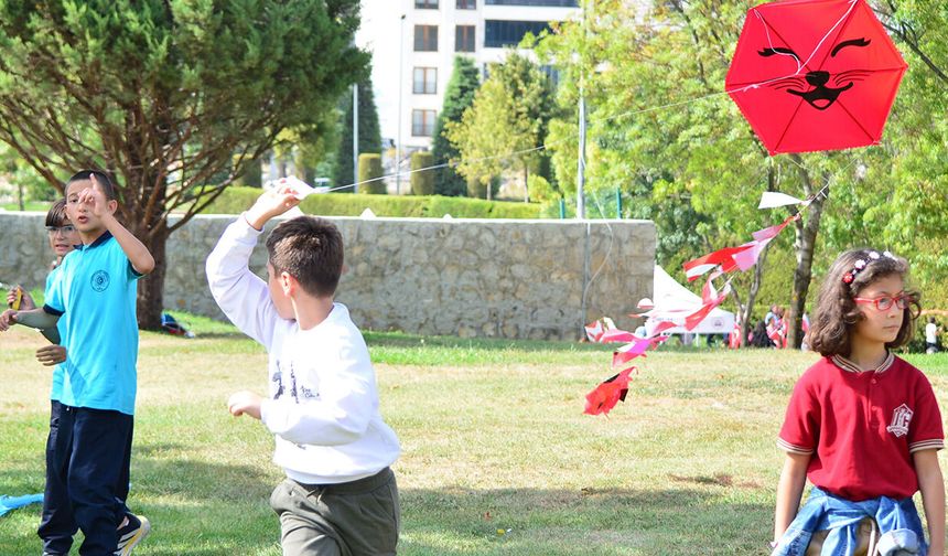 Çorumlu çocuklardan savaş mağduru akranlarına gökyüzünden umut