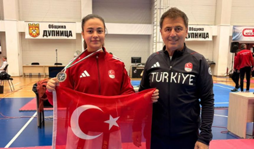 Çorumlu sporcu Bulgaristan’dan madalyayla döndü