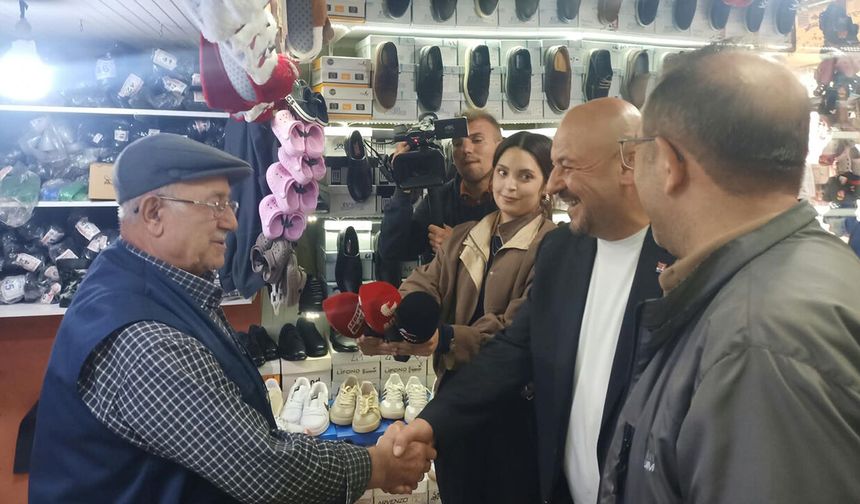 CHP'li Tuncay Yılmaz Arasta esnafını ziyaret etti: "Esnafın yükü hafifletilmeli"