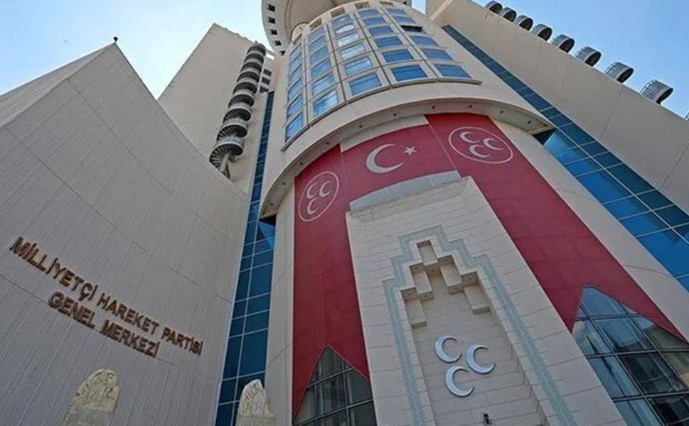 MHP'de deprem! Üç Milletvekili birden istifa etti