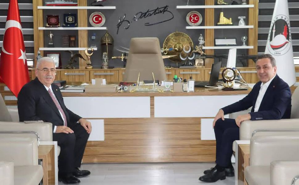 Ahmet Ahlatcı, Sungurlu Belediye Başkanı Muhsin Dere ile Savunma Sanayii yatırımlarını görüştü