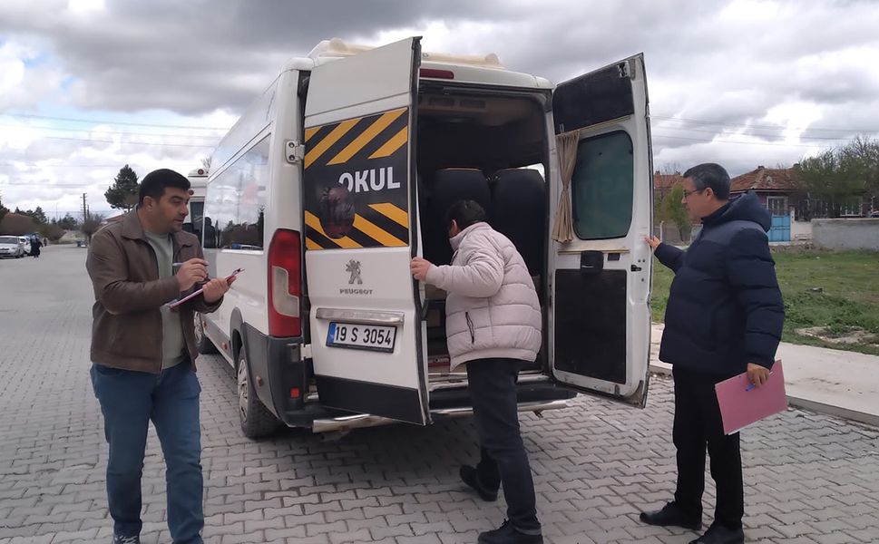 Alaca'da okul servisleri denetimden geçti