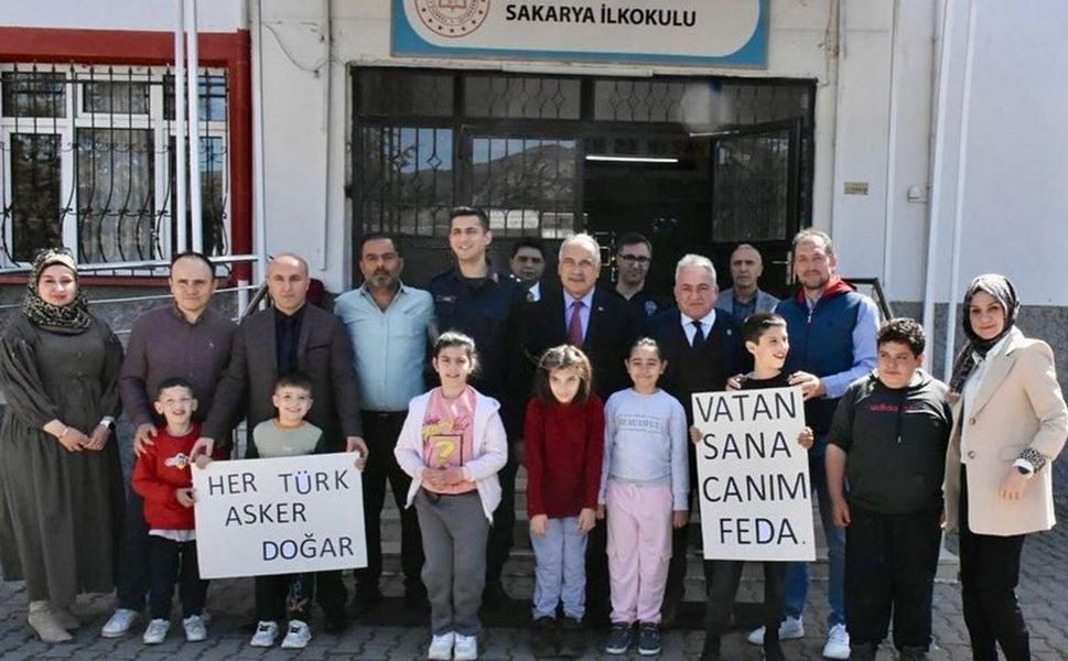 Çorum’da öğrencilere Şehitler anısına Matematik Eğitim Seti hediye edildi