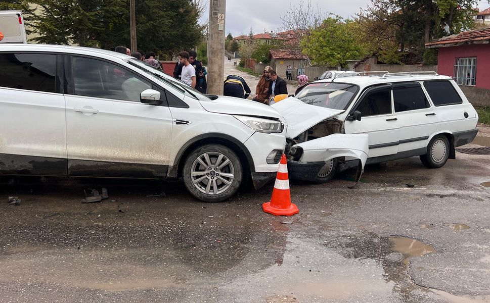 Sungurlu’da trafik kazası! 2 kişi yaralandı