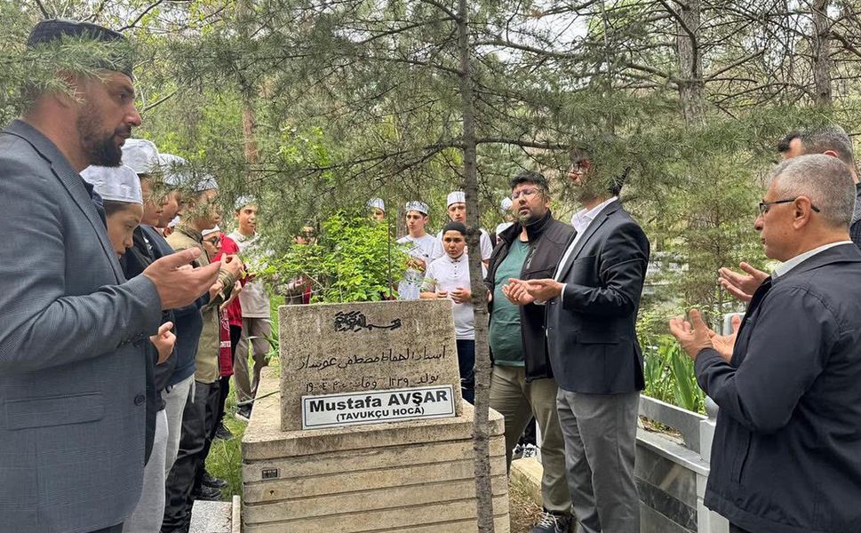 İskilipli Tavukçu Hoca, kabri başında dualarla anıldı