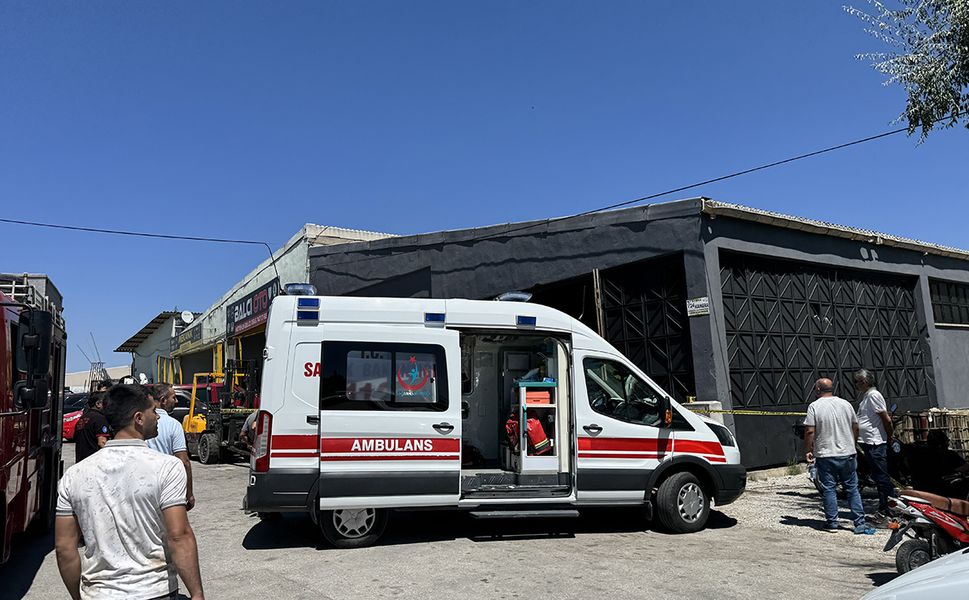 İtfaiye cansız bedenlerini çıkardı: Atık yağ tankına düşen anne ile 12 yaşındaki oğlu, feci şekilde can verdi