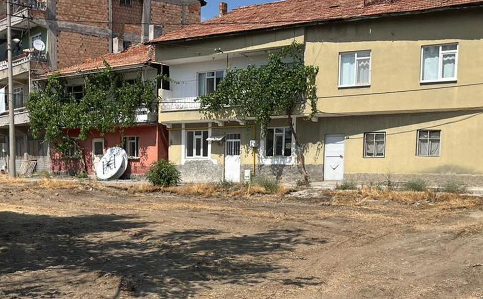 Osmancık’ta yangına karşı önlem: Boş arsalar tek tek temizleniyor