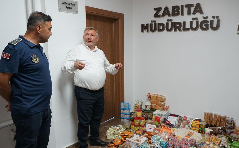 Osmancık’ta marketlere tarihi geçmiş ürün denetimi: 424 ürün imha edildi