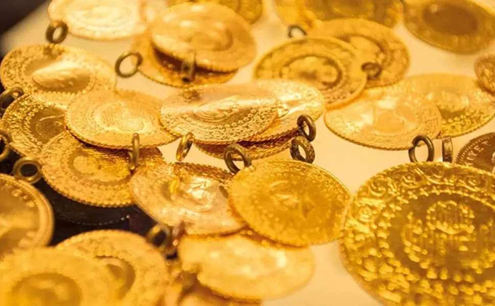 Altın fiyatları 30 Nisan’da yükseldi, piyasada yeni hareket sinyali