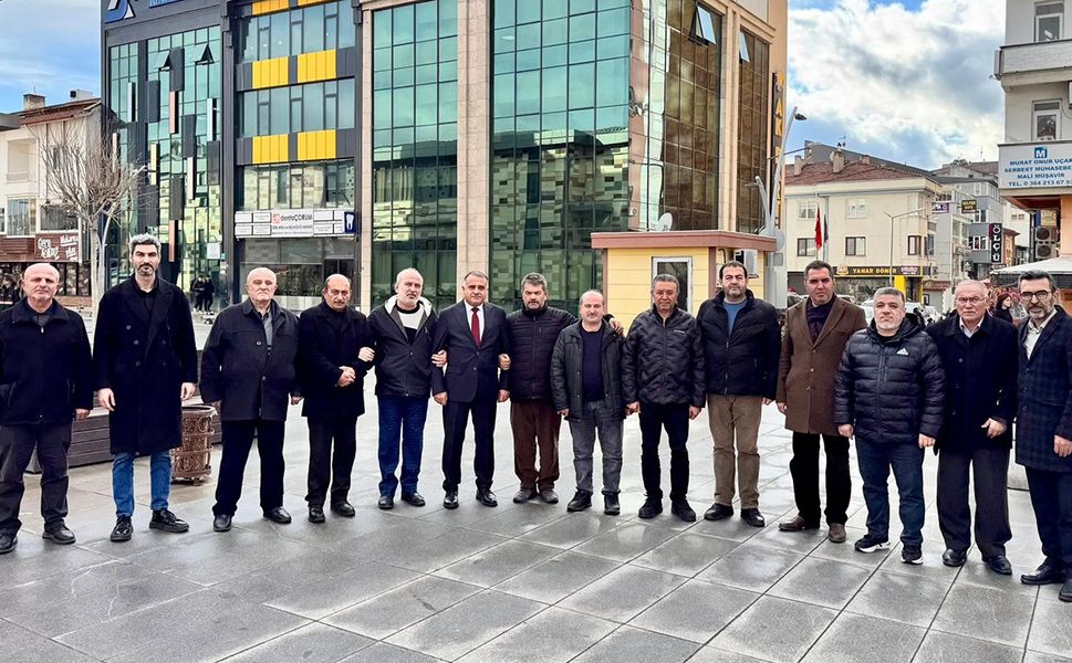 AK Parti’de vefa buluşması: Eski il yöneticileri bir araya geldi