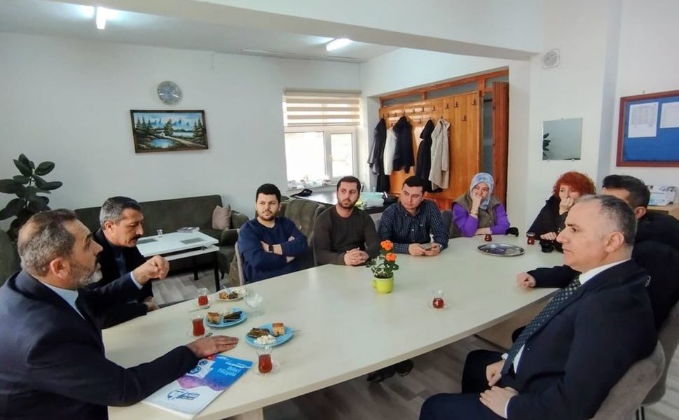Abdullah Güdek, Dodurga ilçesinde eğitim çalışanlarıyla bir araya geldi