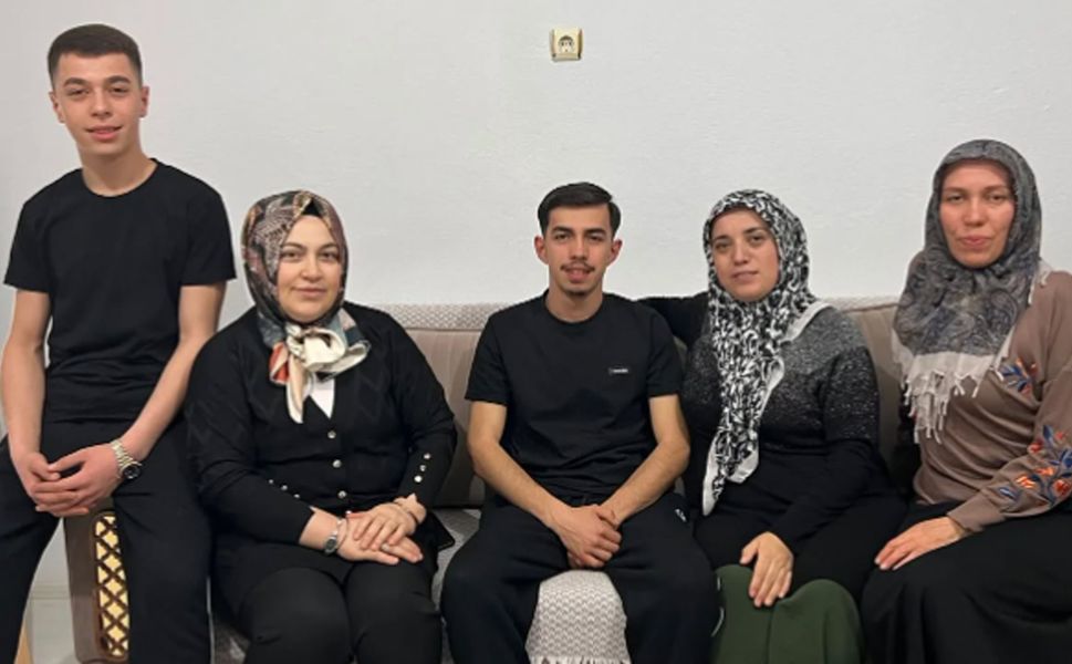 AK Kadınlar’dan asker uğurlamasına ziyaret