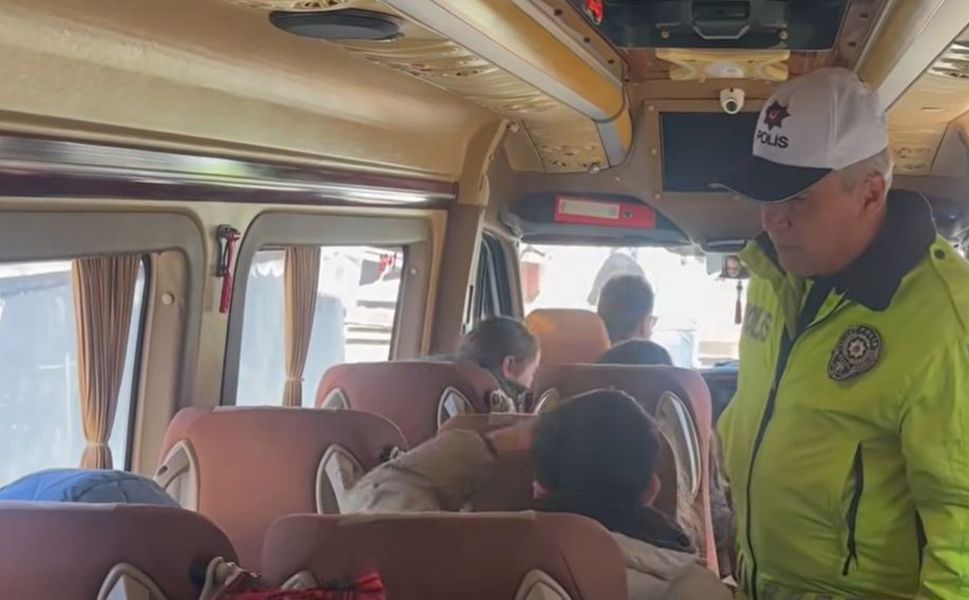 Alaca’da okul servislerine yönelik denetimler sürüyor