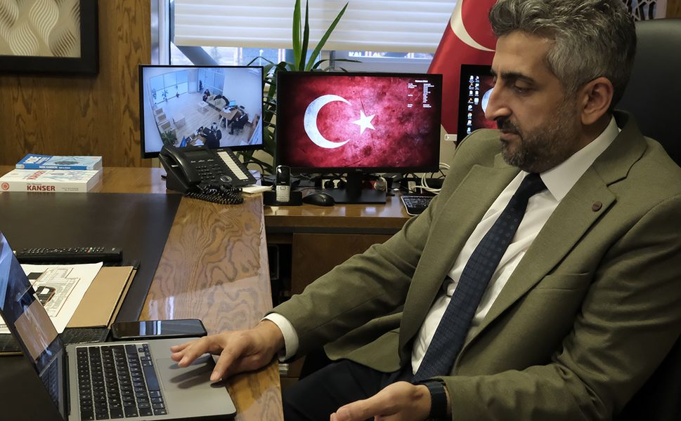 Başhekim Gömeç, AA'nın "Yılın Kareleri" oylamasına katıldı