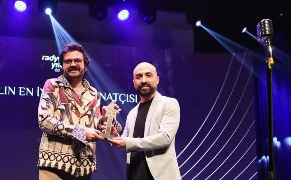 Retrobüs en iyi müzik grubu seçildi