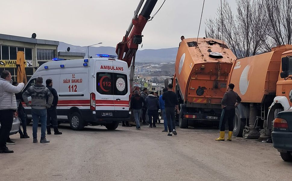 Küçük Sanayi Sitesi’nde damper kazası: İşçi ağır yaralandı