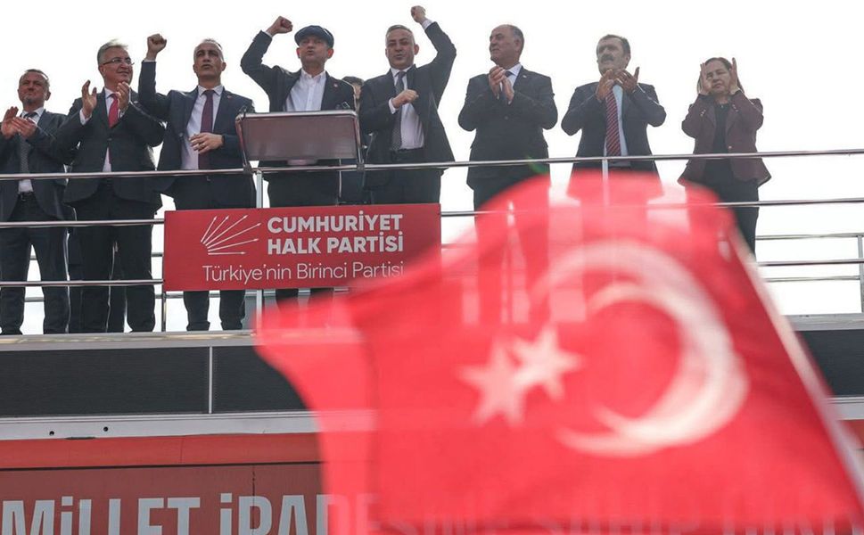 Özgür Özel’den Kargı’ya ve Başkan Dereli’ye teşekkür