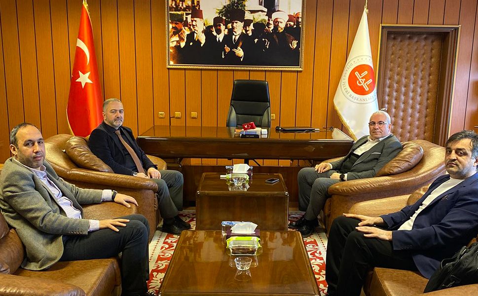 Umreden dönen İl Müftüsü Yıldırım’a hayırlı olsun ziyareti