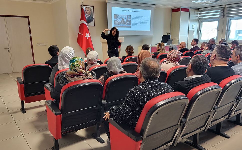 SGK’da personele yönelik iletişim eğitimi düzenlendi