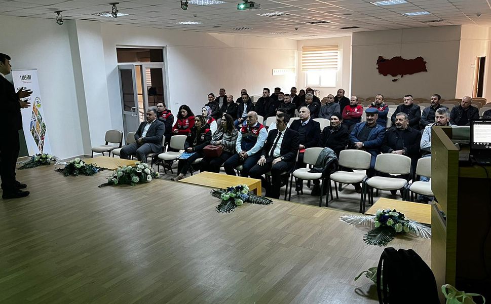 İskilip ve Bayat’ta çiftçilere tarım sigortaları anlatıldı