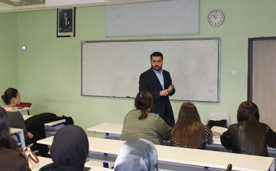 Çorum Eczacı Odası’ndan tekniker adaylarına destek