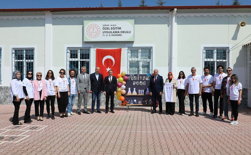 Özel öğrencilerin bilim fuarına katıldılar