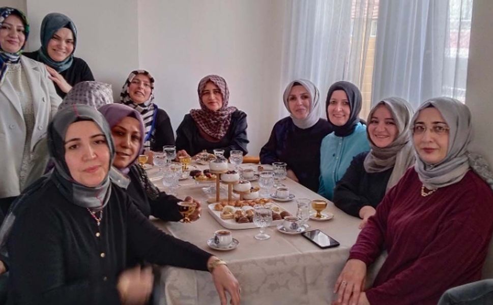 Meryem Demir’den çat kapı ziyaret