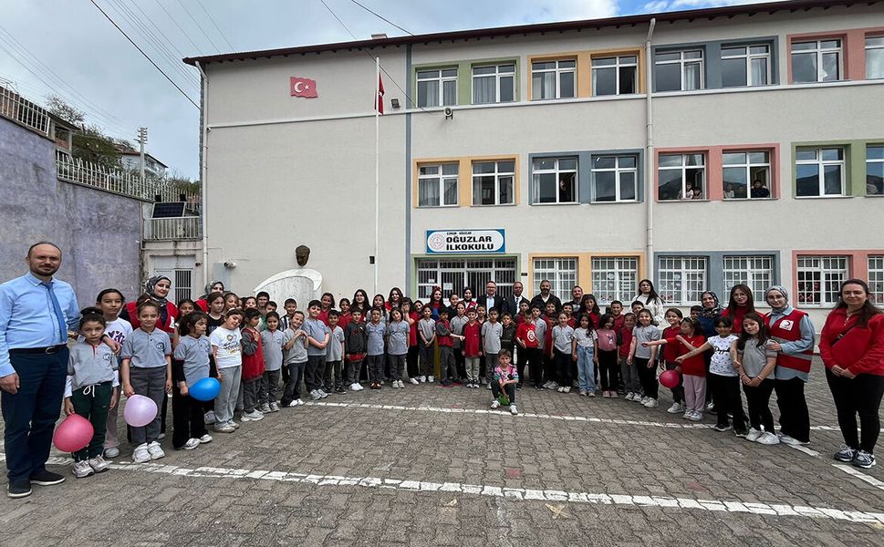 Oğuzlar'da öğrencilere Kızılay tanıtıldı
