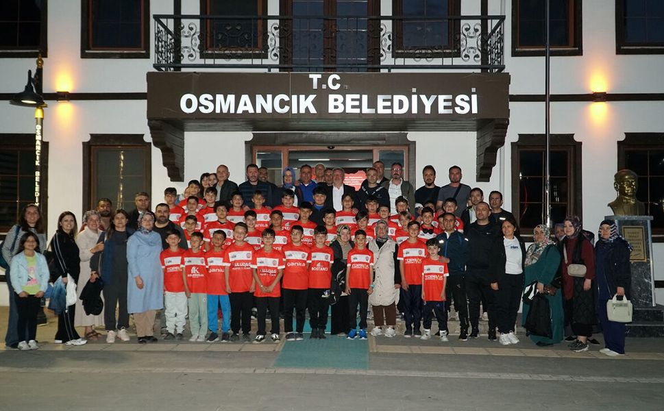 Osmancık’tan 40 sporcu uluslararası turnuvaya uğurlandı