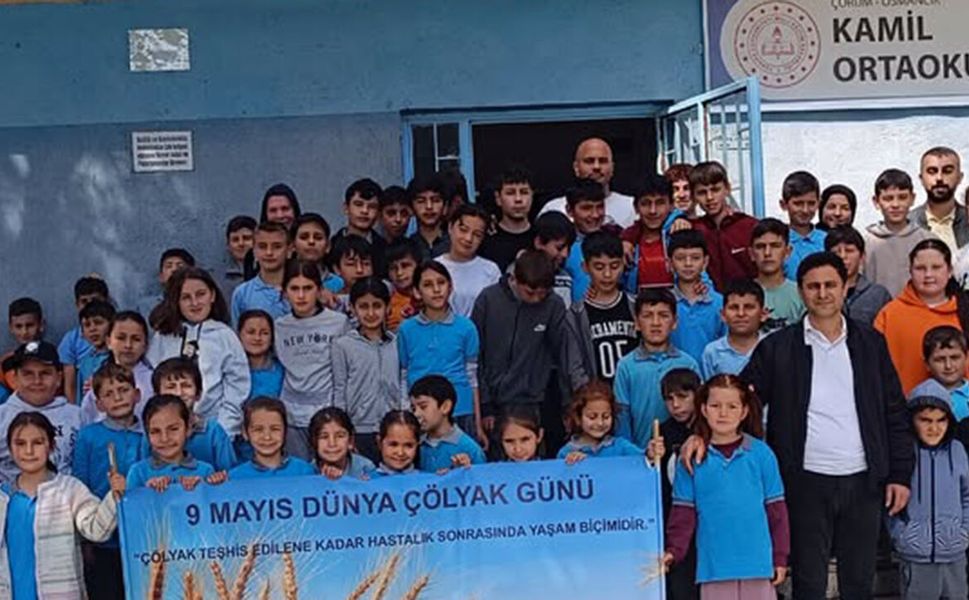 Kamil Ortaokulu'nda öğrencilere çölyak, astım ve hipertansiyon eğitimi