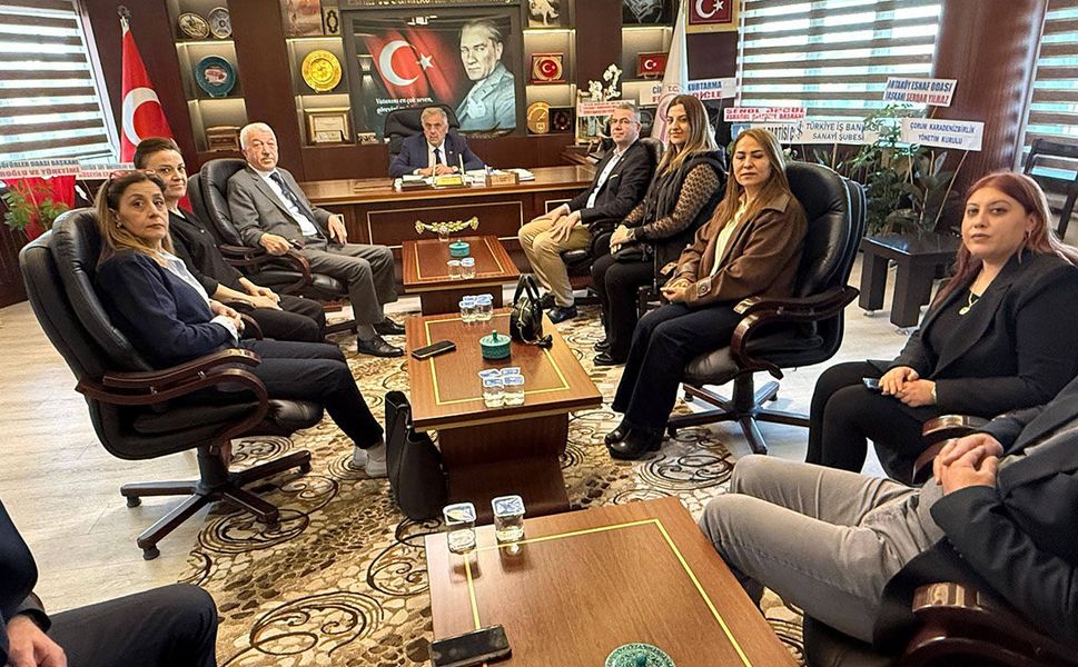 Hazır Elbiseciler Odası’ndan Gür’e hayırlı olsun ziyareti