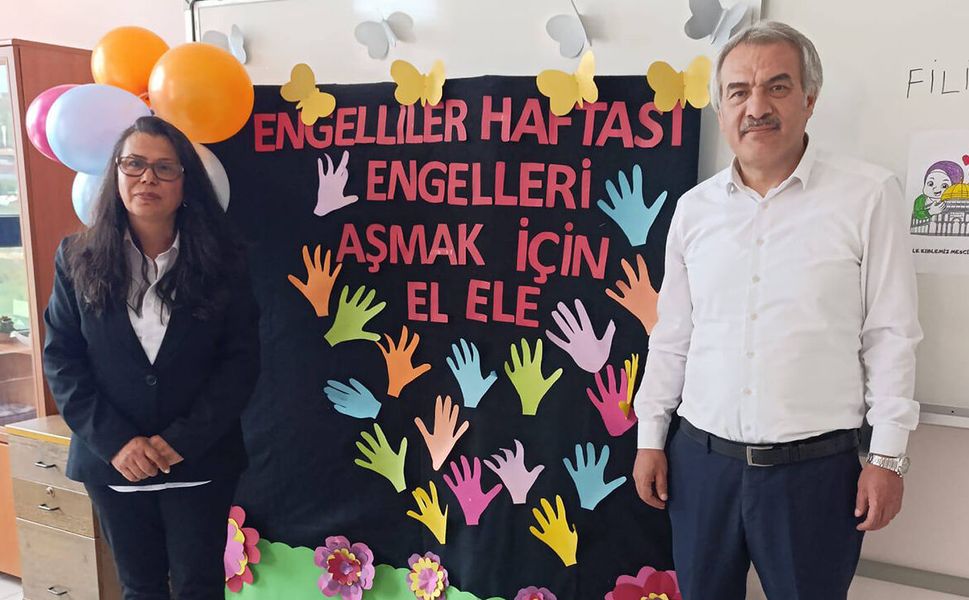 Mecitözü’nde “Engelleri Aşmak İçin El Ele” sergisi açıldı