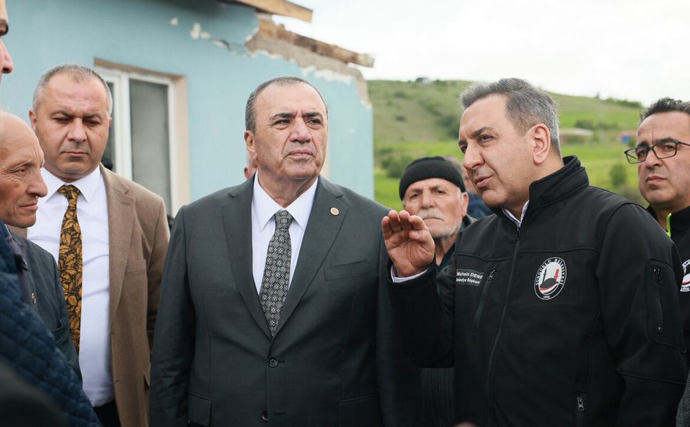 Hortumun zarar verdiği köylerde incelemeler sürüyor
