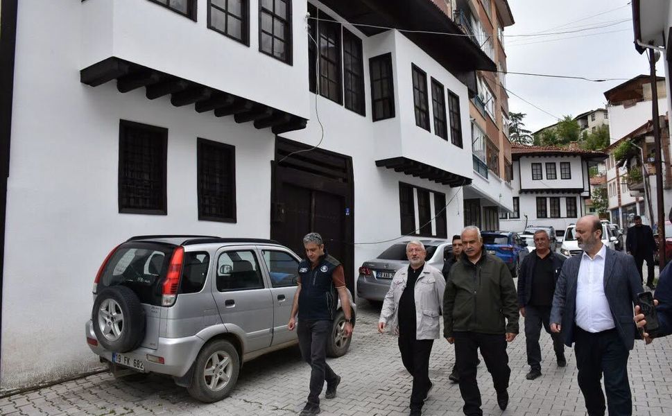 İskilip'te afet sonrası inceleme: Başkan Aşgın ve beraberindeki heyet sahaya indi