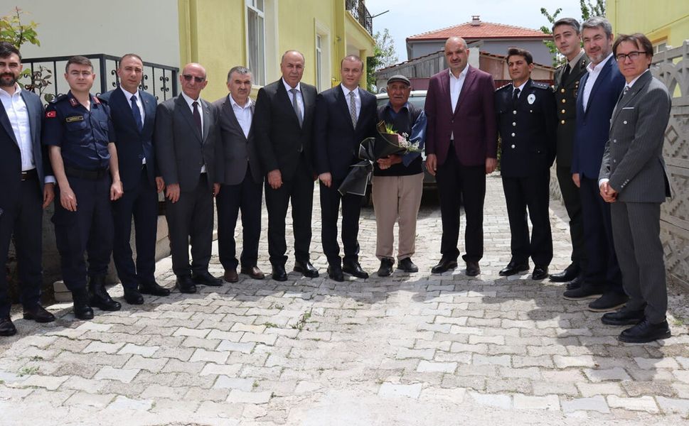 Şehit ailesi ve gazilere bayram ziyareti