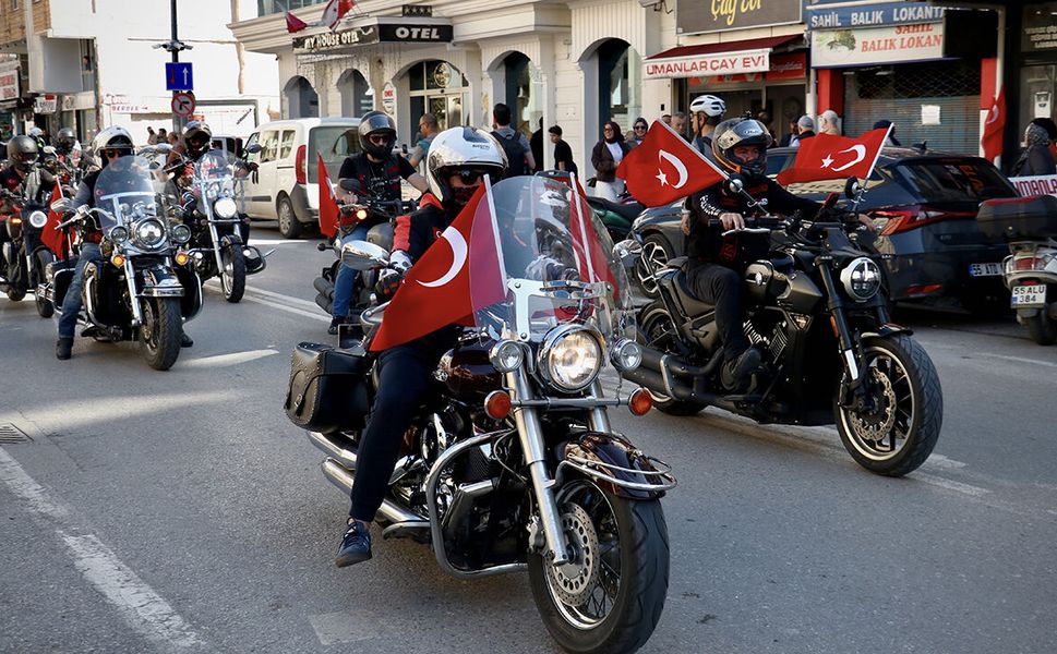 Çorum'dan da katıldılar: "19 Mayıs" için Samsun'da tur attılar